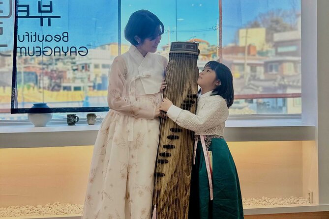 Play Gayageum in Hanbok Cultural Experience in Bukchon - Why the Bukchon Gayageum Lesson Feels Special in Real Life
