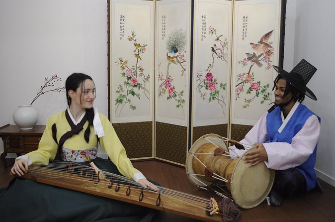 Play Gayageum in Hanbok Cultural Experience in Bukchon - Private Tour Setup, Language Support, and Beginner Comfort