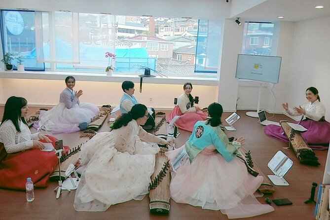 Play Gayageum in Hanbok Cultural Experience in Bukchon - Best Fit: Who Should Book This Gayageum in Hanbok Experience