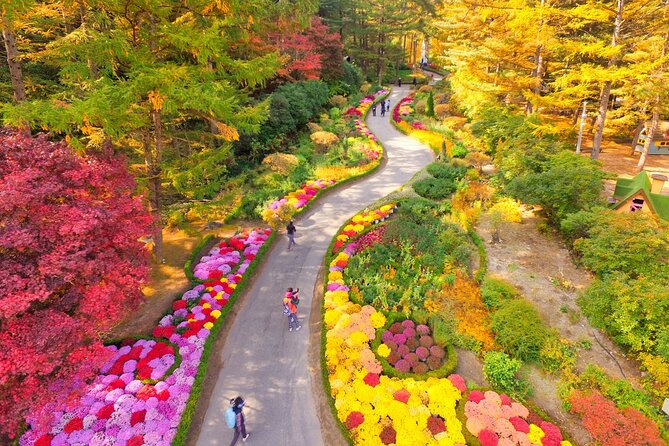 Pocheon Art Valley, Garden & Fruit Picking Day Tour from Seoul - Stop 1: Pocheon Art Valley and the Lake Views