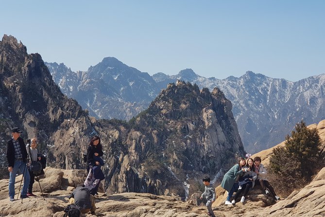 [Premium Private Tour] Mt Seorak & East Sea or Nami island from Seoul - Seoraksan National Park and Sinheungsa Temple: where the day slows down