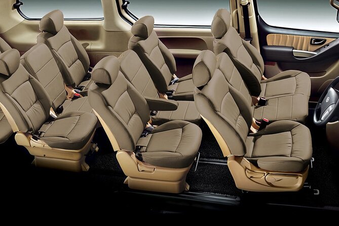 Private Airport Transfer - Incheon Airport ⇔ Seoul (Up to 7 or 11 people) - Getting your luggage loaded without drama
