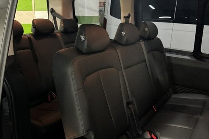 Private Airport Transfer: Incheon Airport to Seoul City (1-5 pax) - Meeting Your Driver at ICN: Nameplate, Waiting Time, and Flight Tracking