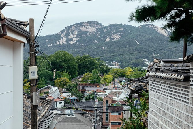 Private City Kickstart Tour: Seoul - Namdaemun Market, free entry and instant atmosphere