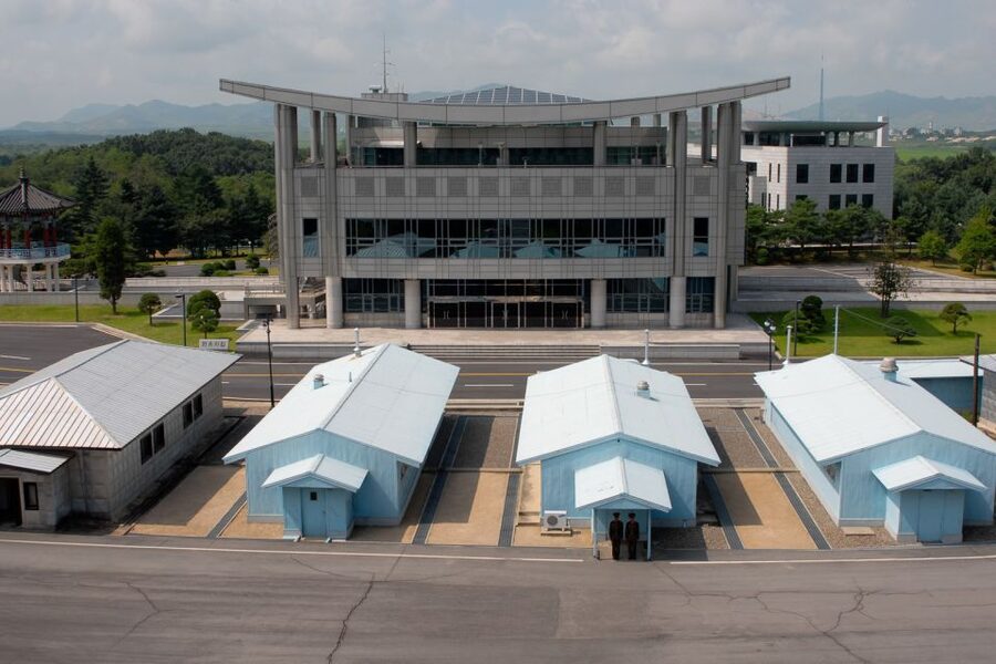 Private DMZ SPY Tour from Incheon Airport - The morning drive and the first history stop near the Blue House area