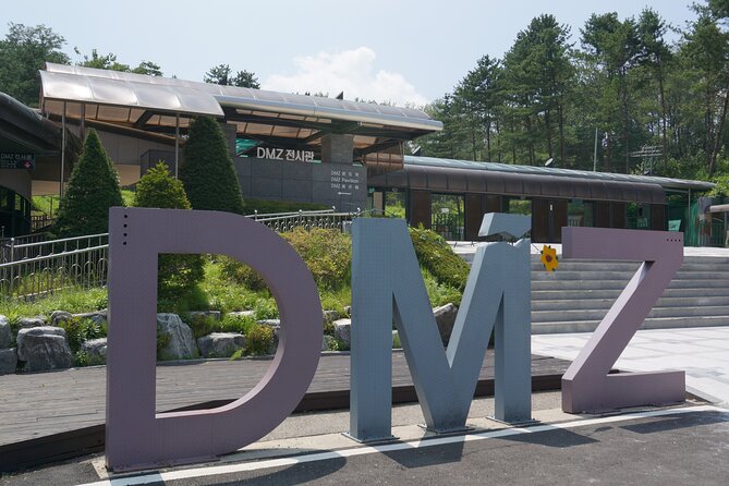 Private DMZ Tour in South Korea(Entrance fees are included) - DMZ from Seoul, with hotel pickup and a guide who knows the stakes