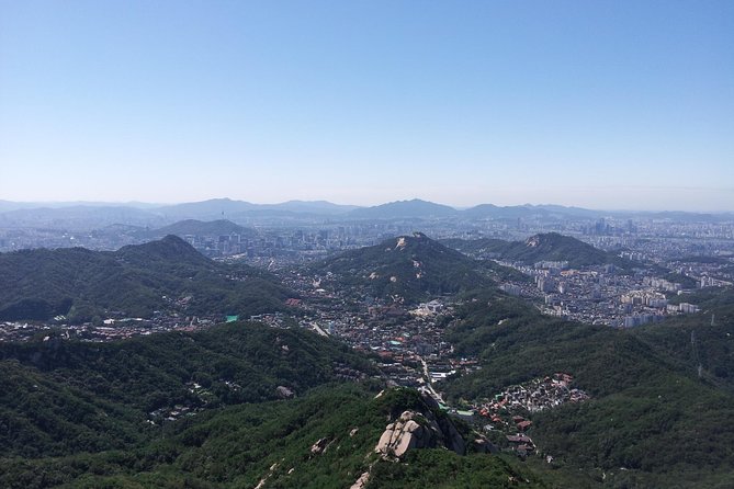 Private Hiking to Bukhansan & Korean Style Spa(Include Lunch) - Entering Bukhansan National Park with a private guide mindset