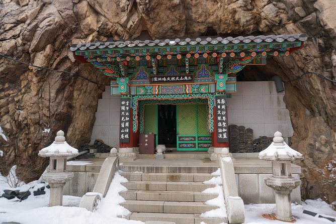 Private Hiking tour to Bukhansan Peak(Baegundae: 836.5m) with Mountain Expert - The Peak Moment at Baegundae (836.5m)