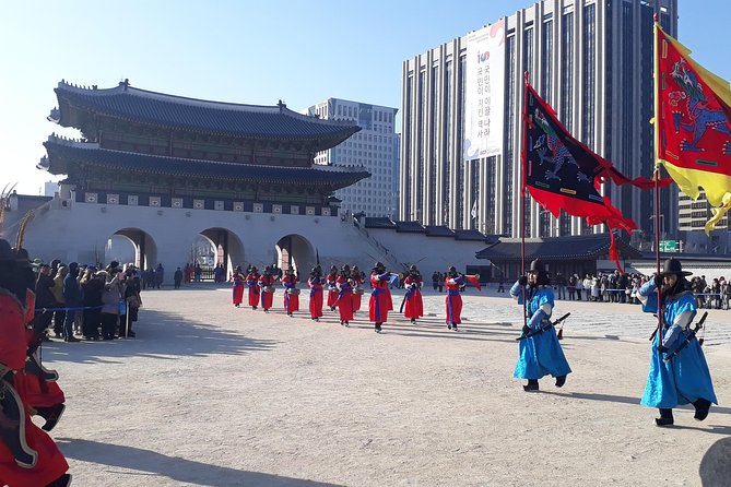 Private Seoul City Tour - Gwangjang Market: Learning Korean Food by Walking It