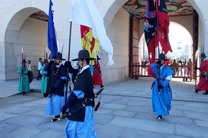 Private Seoul City Tour - Naksan Park and the Seoul Fortress Wall: Old Seoul from a Viewpoint