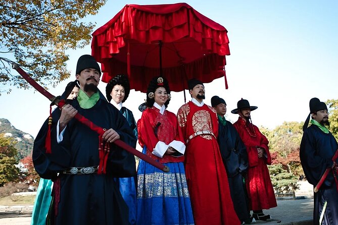 Private Seoul City Tour Palace, village, temple, market - Quick highlights you will care about