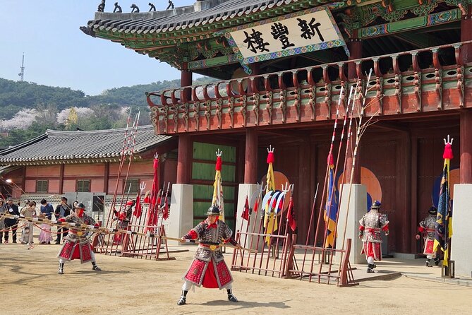 Private Tour around Suwon UNESCO Fortress and Korea Folks Village - Starting at 8:00 am, pacing a 9 to 10 hour day