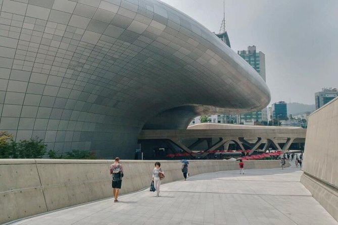 (Private tour) Seoul highlights; Gangnam and beyond Tour - Stop 4: Starfield COEX Mall, modern Seoul and a quick mental reset
