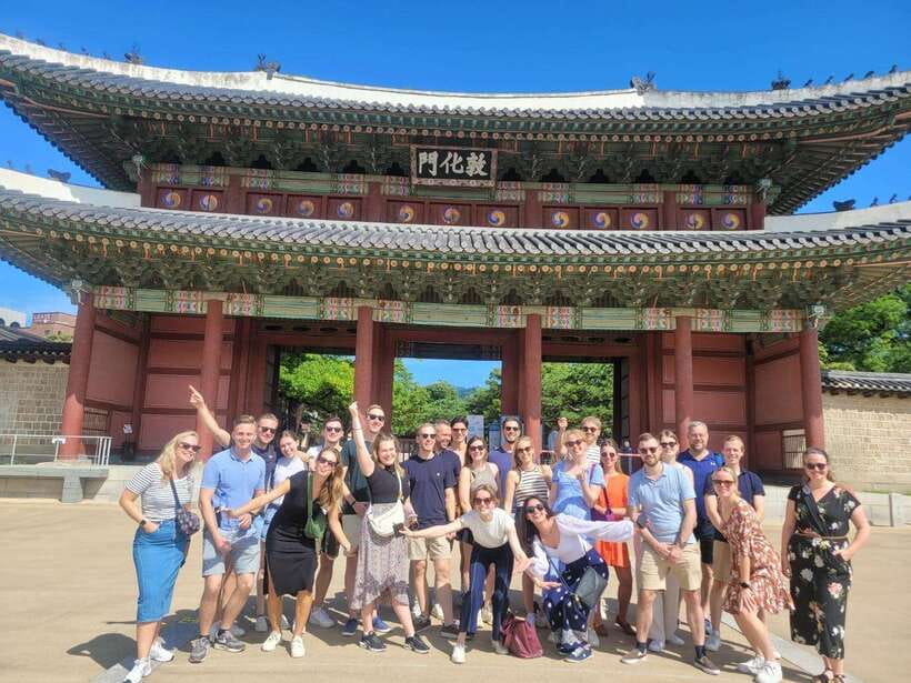 Private Van with English Speaking Guide in South Korea - What you choose to see: food, history, and out-of-Seoul options