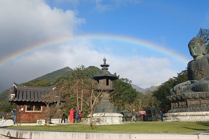 Seoraksan and Cherry Blossom Lake 1 day trip from Seoul - Who should book this Seoraksan and Yeongnangho day trip
