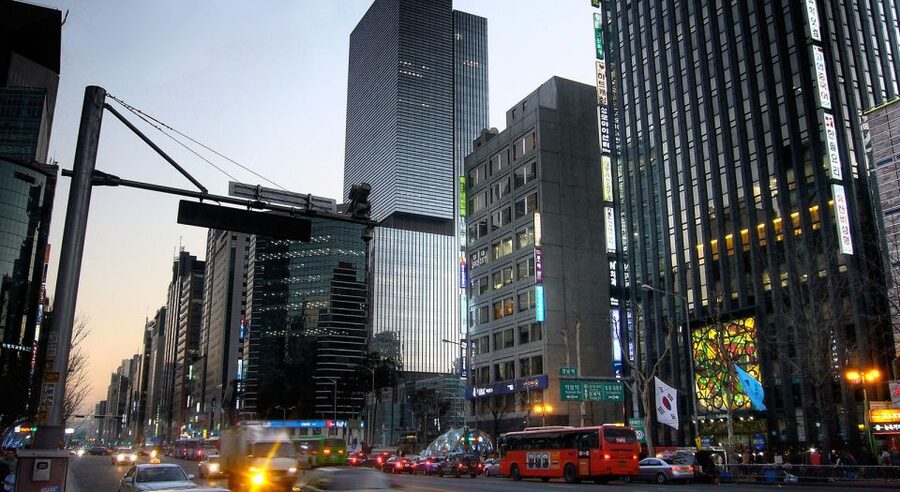 Seoul: 4-Hour Gangnam Walking Tour With Customized Itinerary - Gangnam Style Statue at the K-pop center: the easiest win on the route