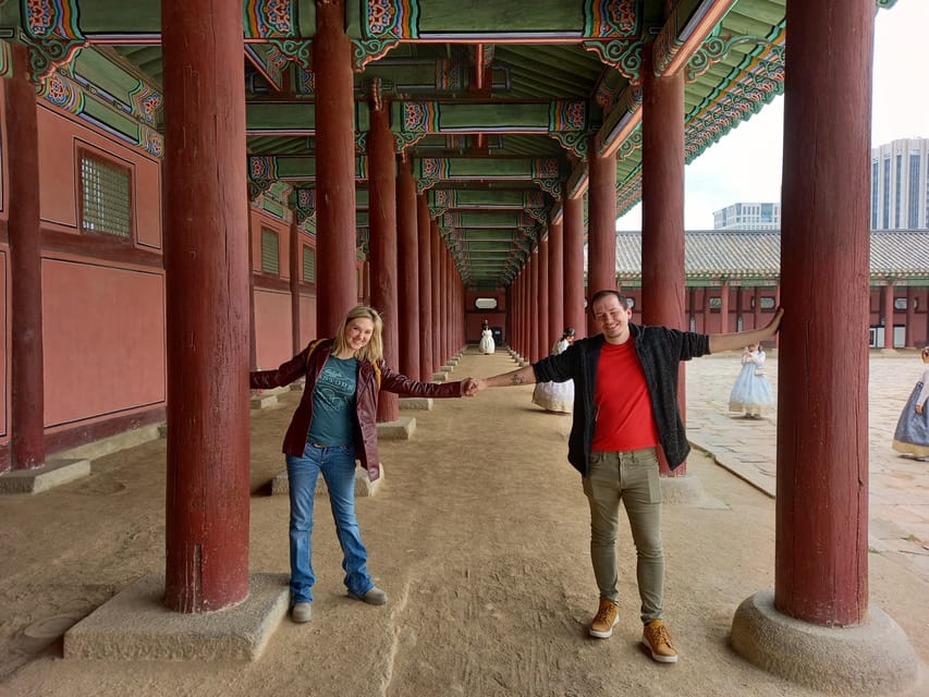 Seoul: 4-Hour Guided Tour to Palace, Bukchon, Jogyesa Temple - National Folk Museum of Korea, Everyday Life Instead of Just Royal Life