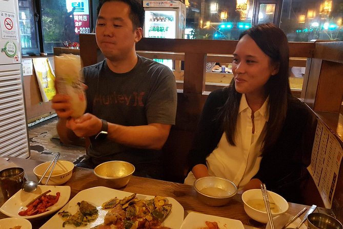 Seoul: Anthony Bourdain-Inspired BBQ and Pub Experience - The small group size and why your guide changes everything