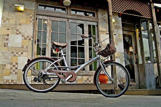 Seoul Art Tour with a Local Expert: 100% Personalized & Private - Insadong-gil: street shopping with food you can smell