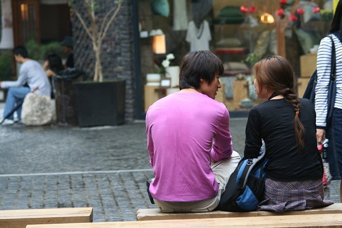 Seoul Art Tour with a Local Expert: 100% Personalized & Private - Why 3 hours feels like the right length for art and orientation