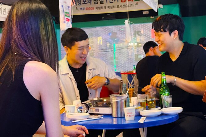 Seoul: Baseball Game Ticket with Dinner/Beer with the host - Weather, Seasonal Switches, and How to Plan a Smooth Night