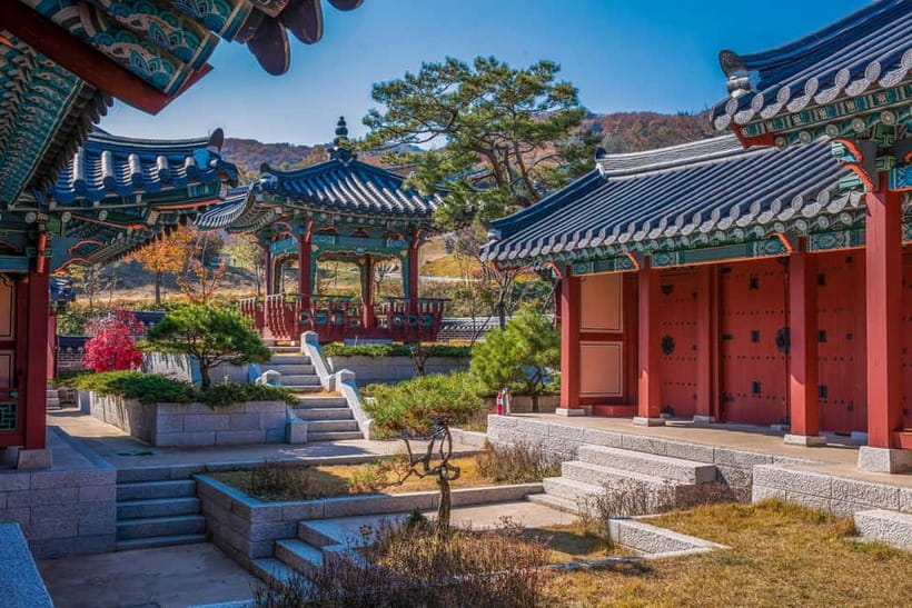 Seoul: BTS K-Pop Star Footsteps Journey ARMY Fan Day Tour - Guide names, small-group pacing, and why it matters