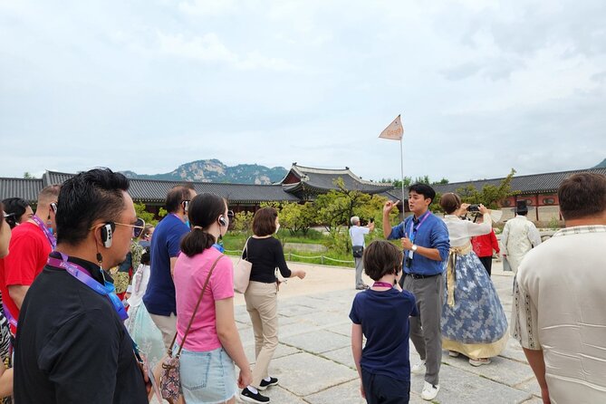 Seoul City Half Day Tour-Gyeongbok Palace Guard Changing Ceremony - Cheongwadae Sarangchae and the Blue House area, modern Korea with historical context