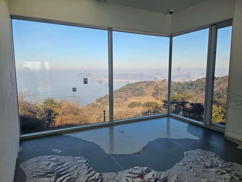 Seoul: Closest DMZ Observatory with North Korea View (1.4km) - A Starbucks Seat With a 1.4km North Korea View