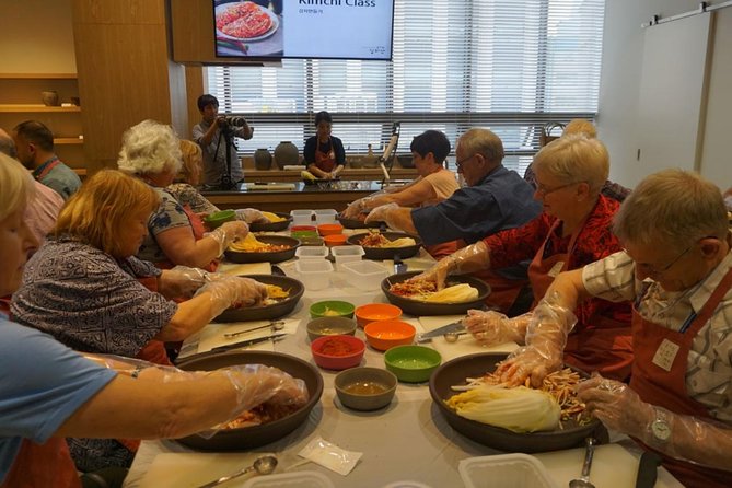 Seoul Cultural Tour - Kimchi Making, Gyeongbok palace with Hanbok - Hanbok try-on: the photo moment that doubles as a mini lesson