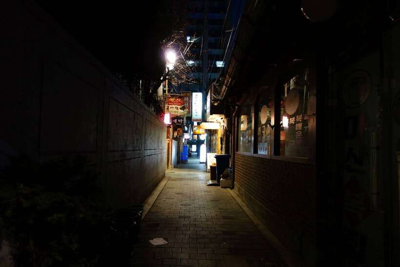 Seoul: Dark Side of the City and Ghost Stories Walking Tour - The Core Route: Palaces, Squares, and the Stream That Runs Through It All