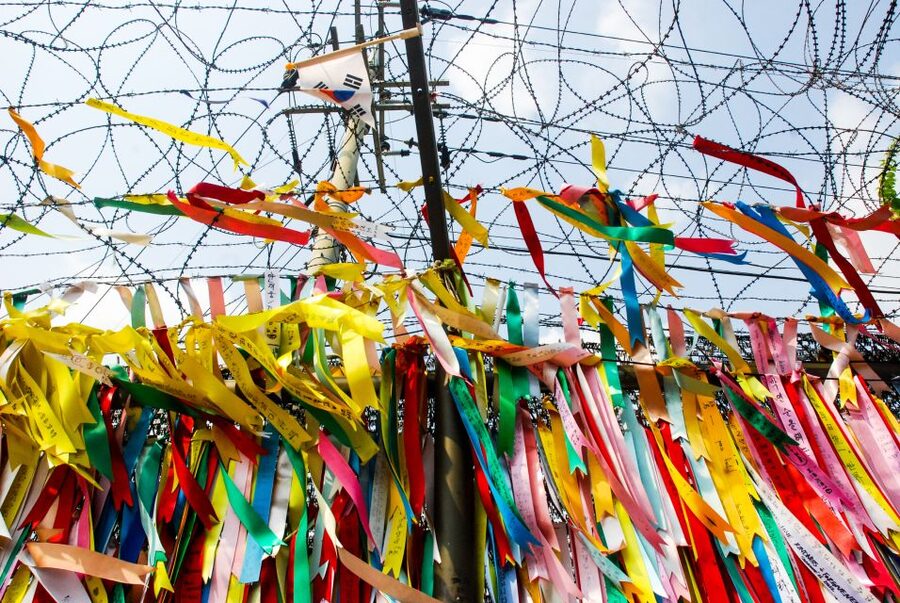 Seoul: DMZ, Gyeongbokgung Palace & City Tour - Third Tunnel Experience: How Engineering Meets Tension