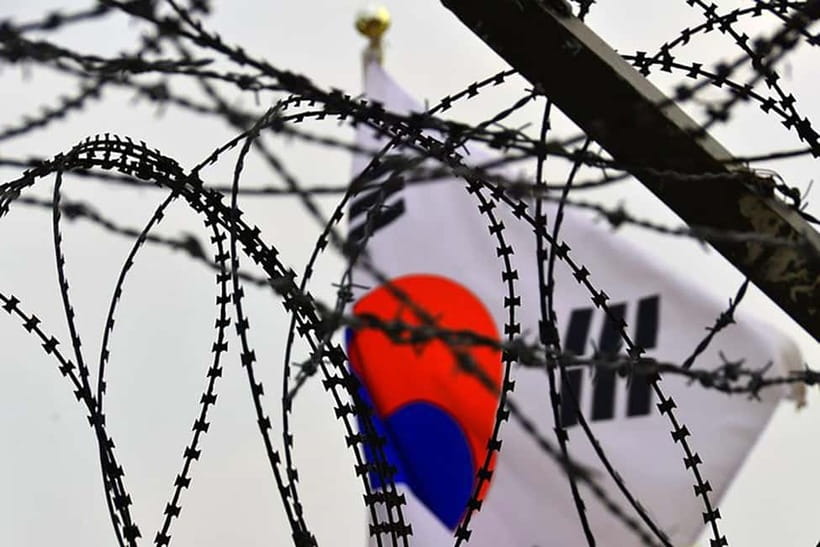Seoul: DMZ & Live Talk with North Korean Defector - Getting there: bus ride timing, pickup options, and where the day ends