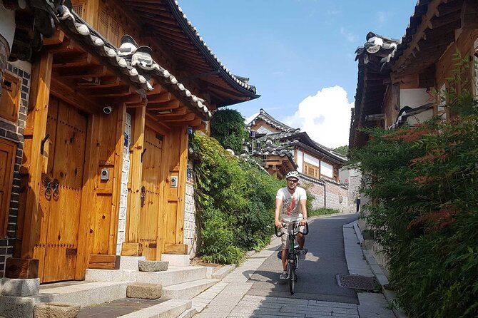 Seoul E-bike Tour - Tongin Market street food stop (and how snacks shape the whole tour)