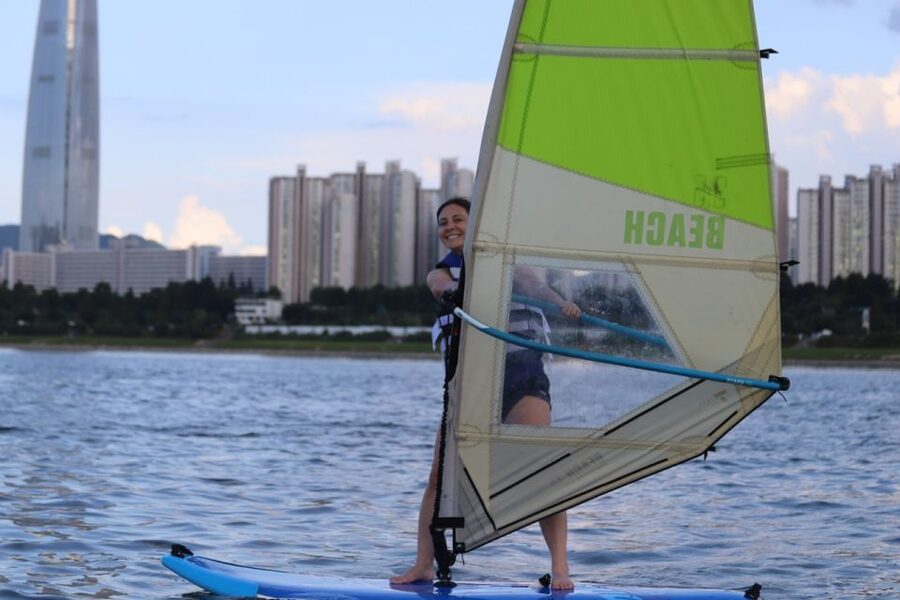 Seoul : Efoil Experience in Han River - The 2-hour rhythm: lesson, practice, then flying time
