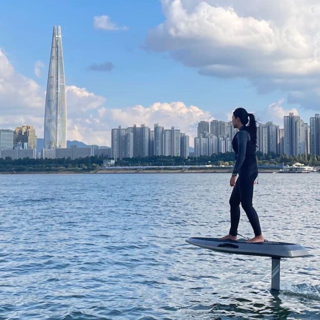 Seoul : Efoil Experience in Han River - Price and value: $124 for 2 hours, coaching, and the whole comfort package