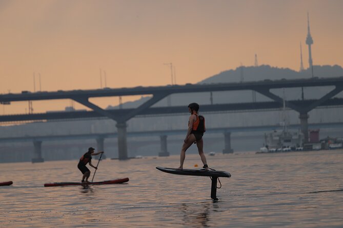 Seoul : Efoil & Windsurf Experiences in Han River - Getting there and meeting Koa at the SUP and kayak shop