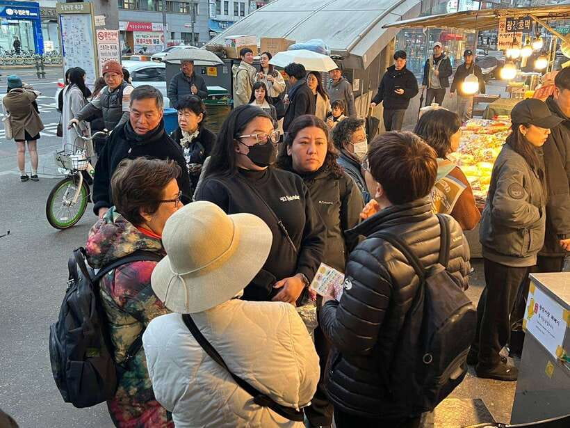 Seoul: Fearless Foodie Gwangjang Market Food Adventure - Spice, alcohol, and allergies: how to plan your comfort level