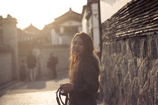 Seoul Film Camera Club - Getting started at Hongik University Exit 3