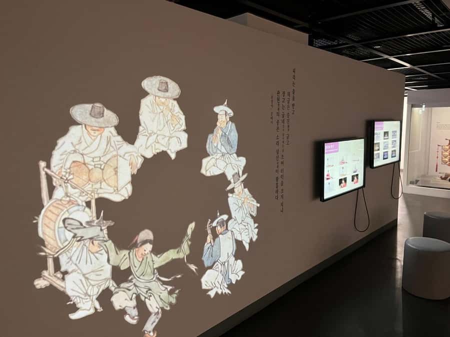 SEOUL: Gugak - Korean Traditional Music Museum&Concert Tour - National Gugak Center Rehearsal Hall: 80 Minutes of Live Music