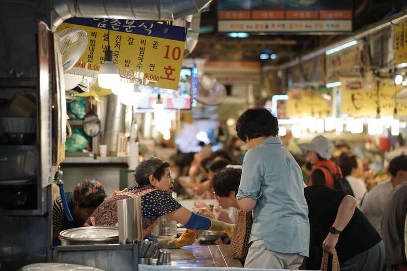 Seoul: Guided Street Food Tour at Namdaemun Market - Namdaemun Market: First Stop Tastings (About an Hour of Food)