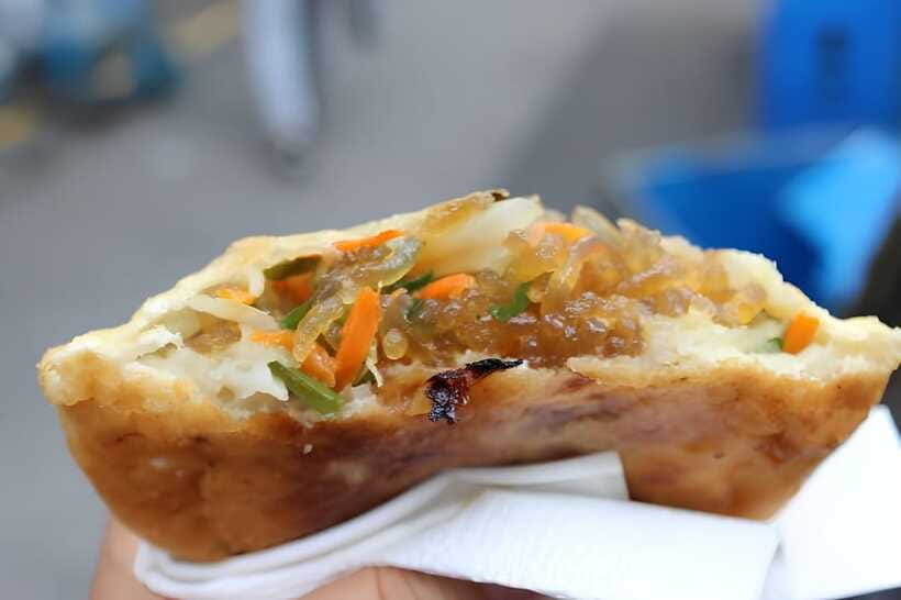 Seoul: Guided Street Food Tour at Namdaemun Market - Small Group, English Guide, and How That Affects Your Experience