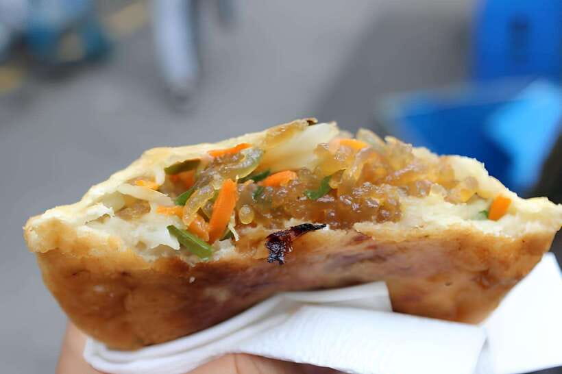 Seoul: Guided Street Food Tour at Namdaemun Market - Meet at Hoehyeon Exit 5, Then Let the Route Do the Work