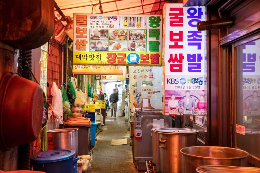 Seoul Gwangjang Market Foody Walking Tour - Why the guide is the difference between eating and enjoying