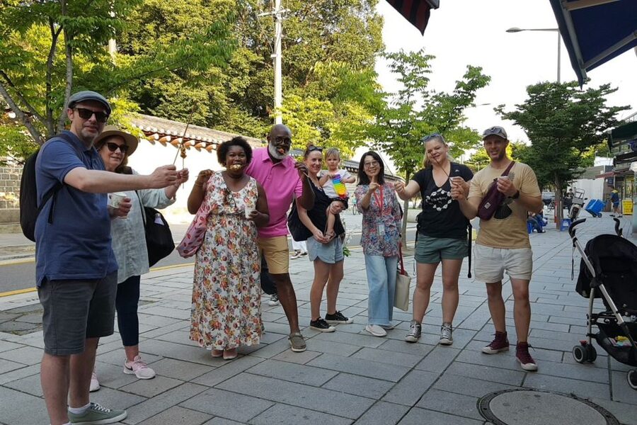 Seoul: Gwangjang Market Netflix Food Tour - Insa-dong Culture Avenue: arts, antiques, and the story behind the streets