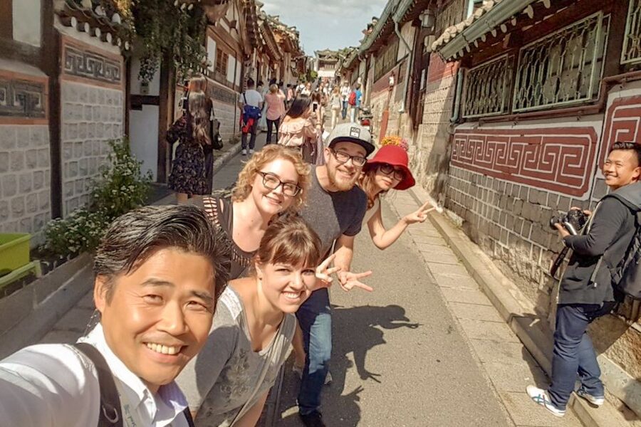 Seoul: Gyeongbok Palace and Bukchon Hanok Walking Tour - The National Folk Museum stop: why artifacts make the past click