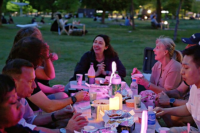 Seoul Han River Night Tour: Picnic, Games & Starlight Cruise - Stop 1 at Yeoido: check-in and being guided to your picnic base