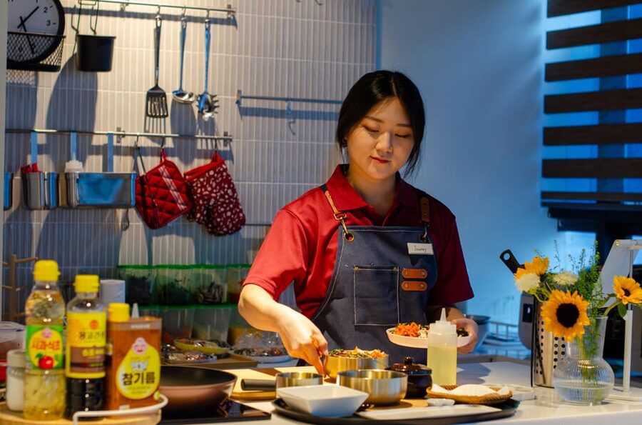 Seoul: Korean Cooking at Seoul Cooking Club! - English-First Cooking, With Chef Stories You Can Use