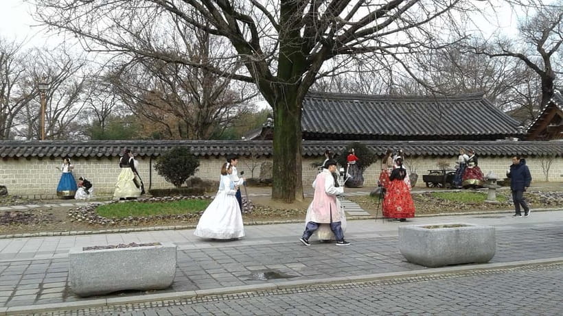 Seoul: Maisan Cherry Blossom and Jeonju Hanok Day Tour - Maisan Cherry Blossom Trails and Why the Horse-Ear Mountains Matter
