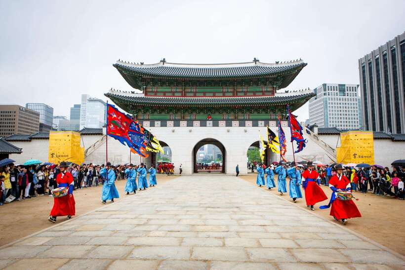 Seoul: Max Out Must Visit City Highlights Panoramic Day Tour - Meeting at Gwanghwamun Station and keeping your day smooth