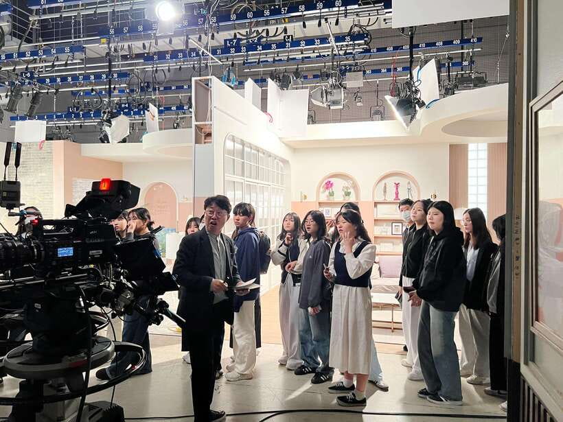 Seoul: MBC Insider Live K-Drama Rehearsal & VIP Studio Tour - Drama rehearsal access: what it feels like in the room